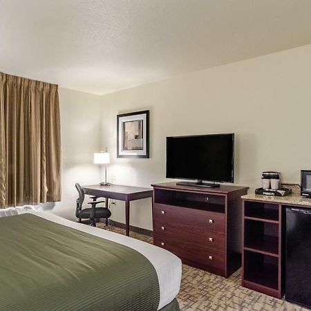Cobblestone Inn & Suites - Bridgeport Екстериор снимка