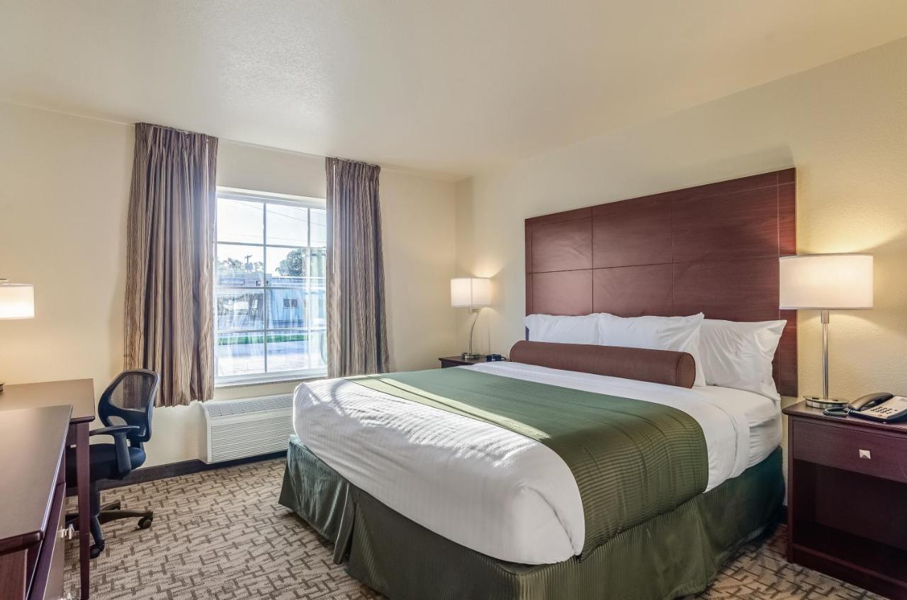 Cobblestone Inn & Suites - Bridgeport Екстериор снимка
