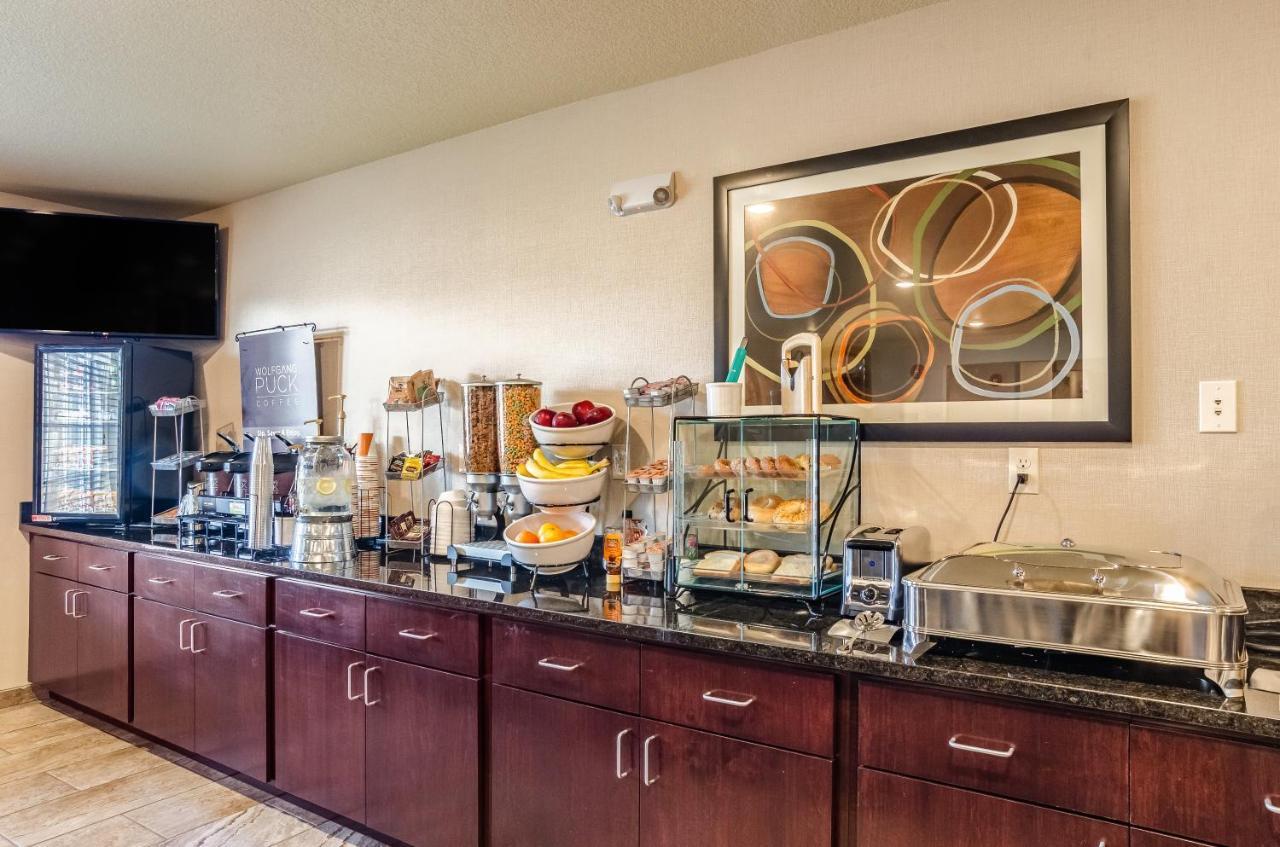 Cobblestone Inn & Suites - Bridgeport Екстериор снимка